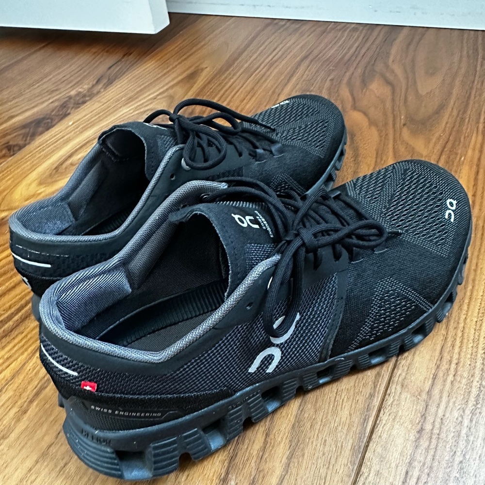ON clouds running shoes